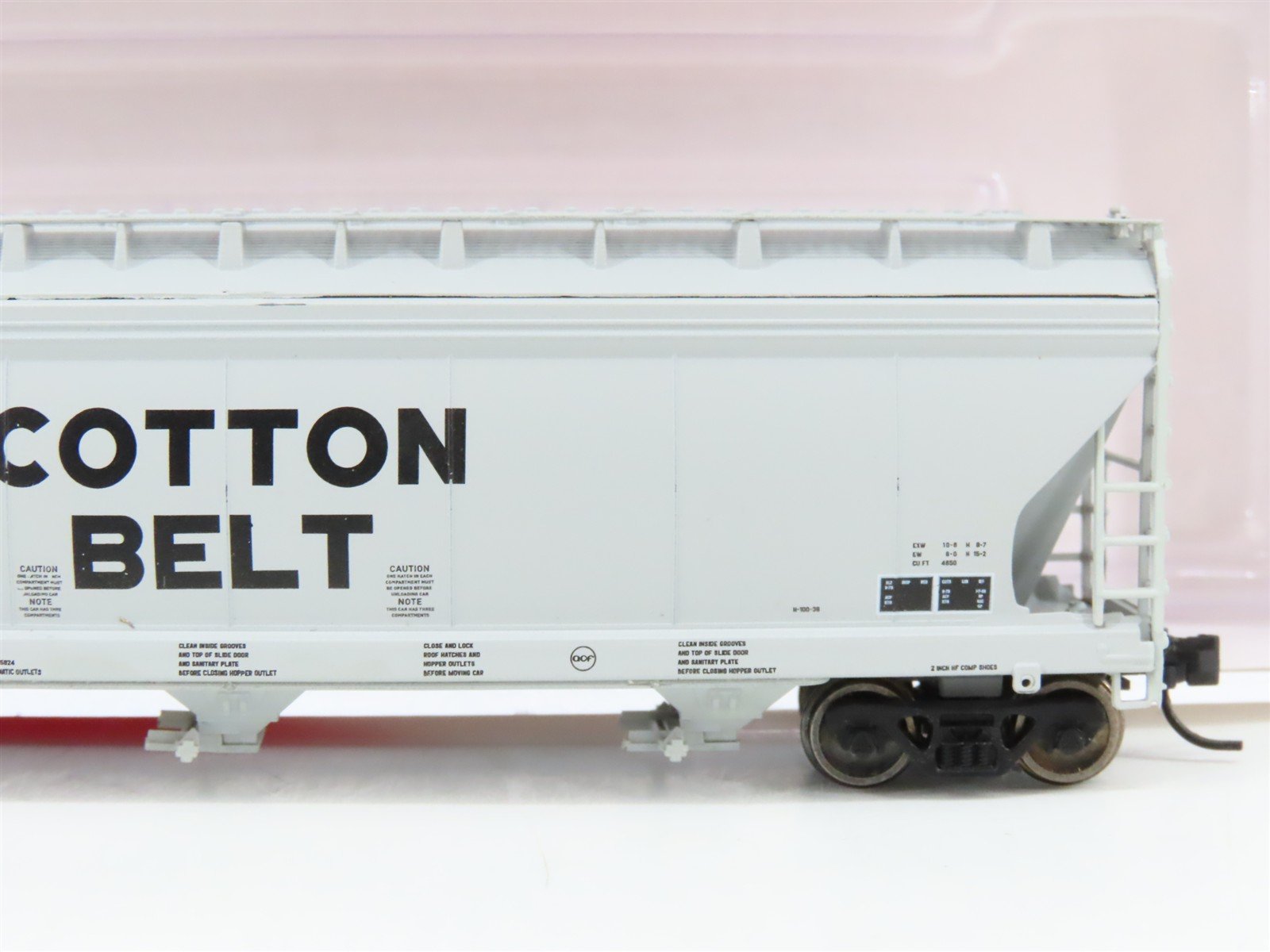 N Scale InterMountain 67044-09 SSW Cotton Belt 3-Bay Covered Hopper 70401 RTR