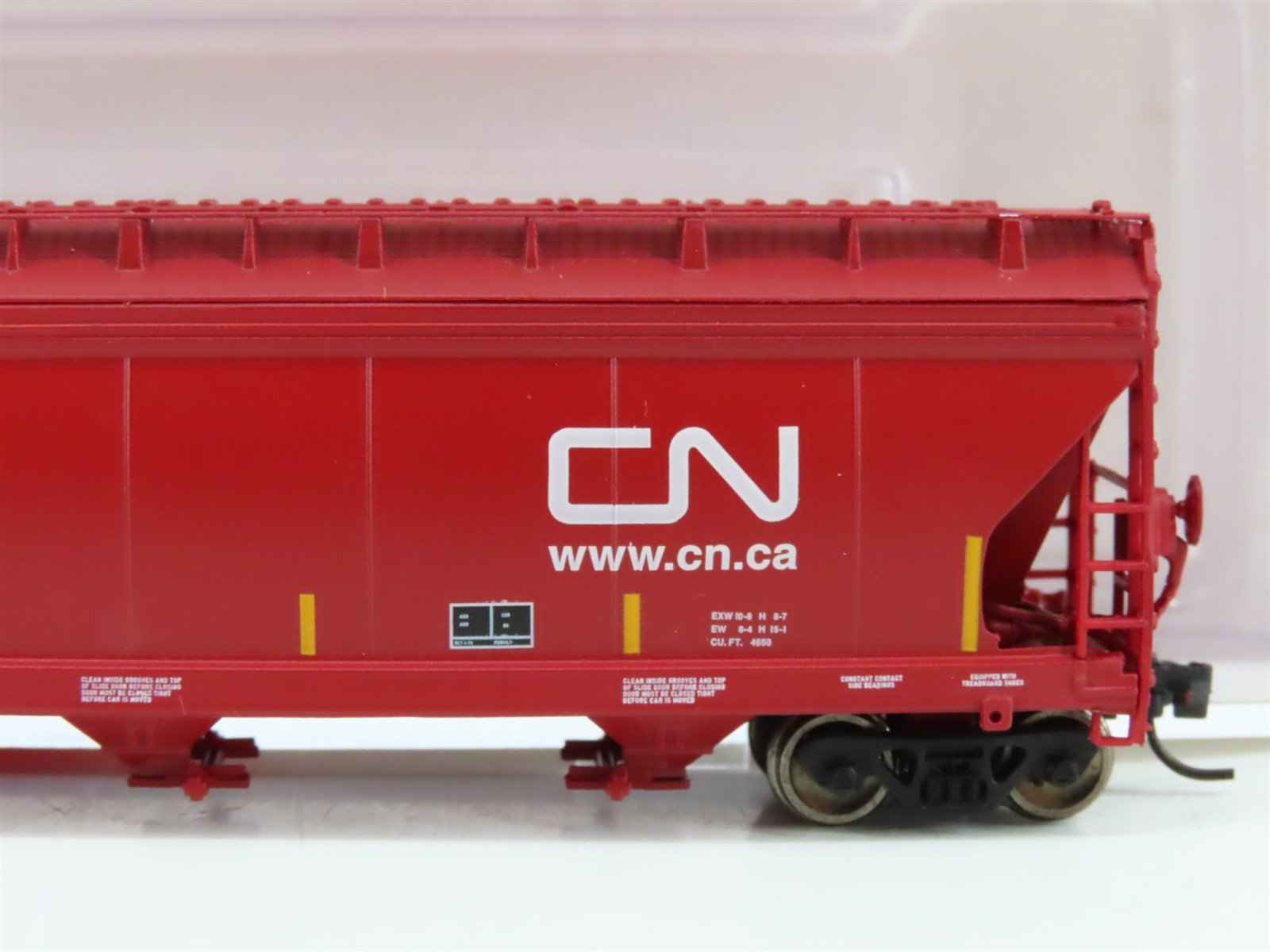 N Scale InterMountain 67091-06 WC Wisconsin Central 3-Bay Covered Hopper RTR