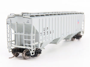 N Scale InterMountain 653111-05 UP Union Pacific 3-Bay Covered Hopper 73561 RTR