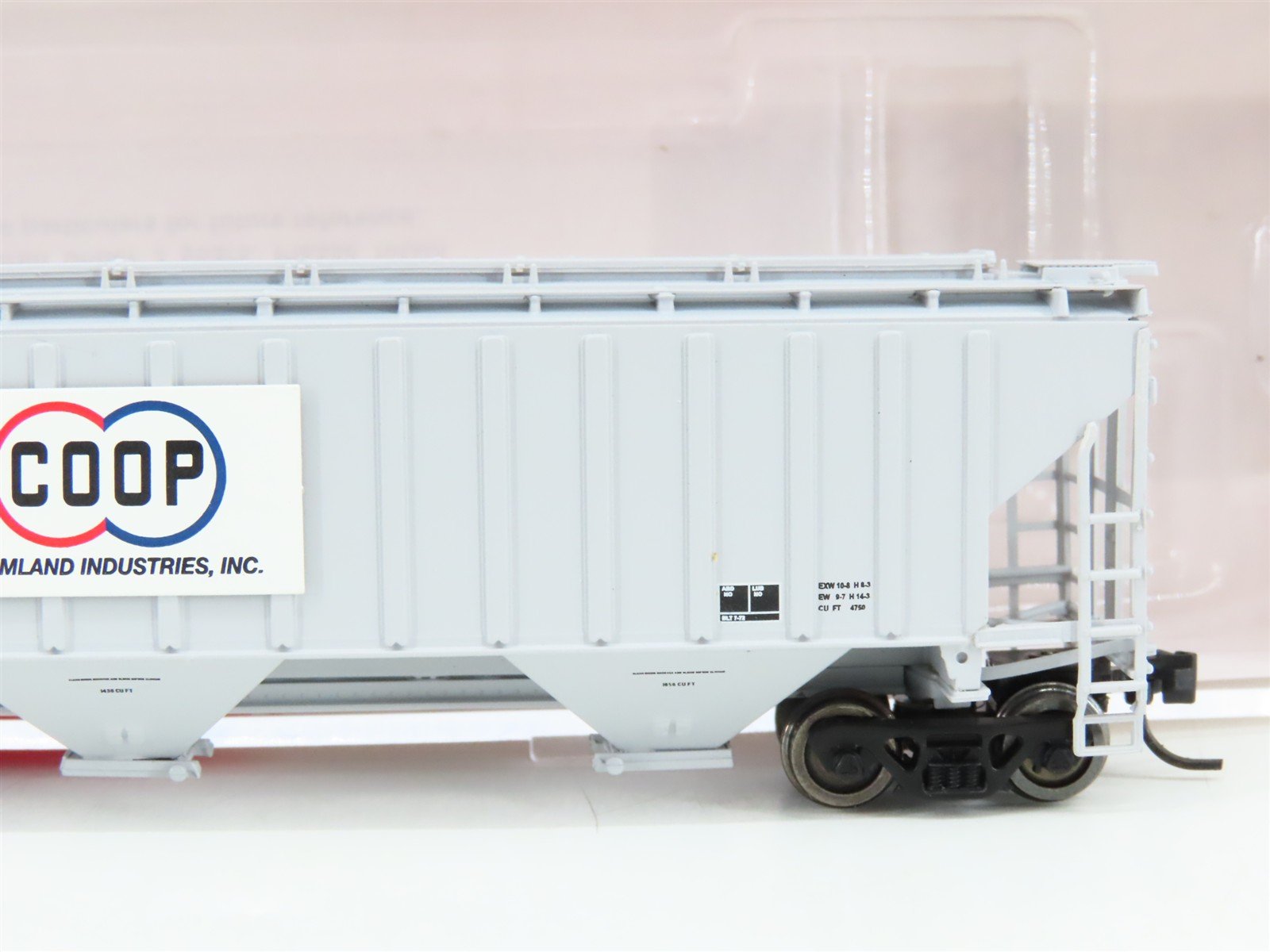 N Scale InterMountain 653112-01 FLIX Farmland Co-op 3-Bay Hopper 2017 RTR