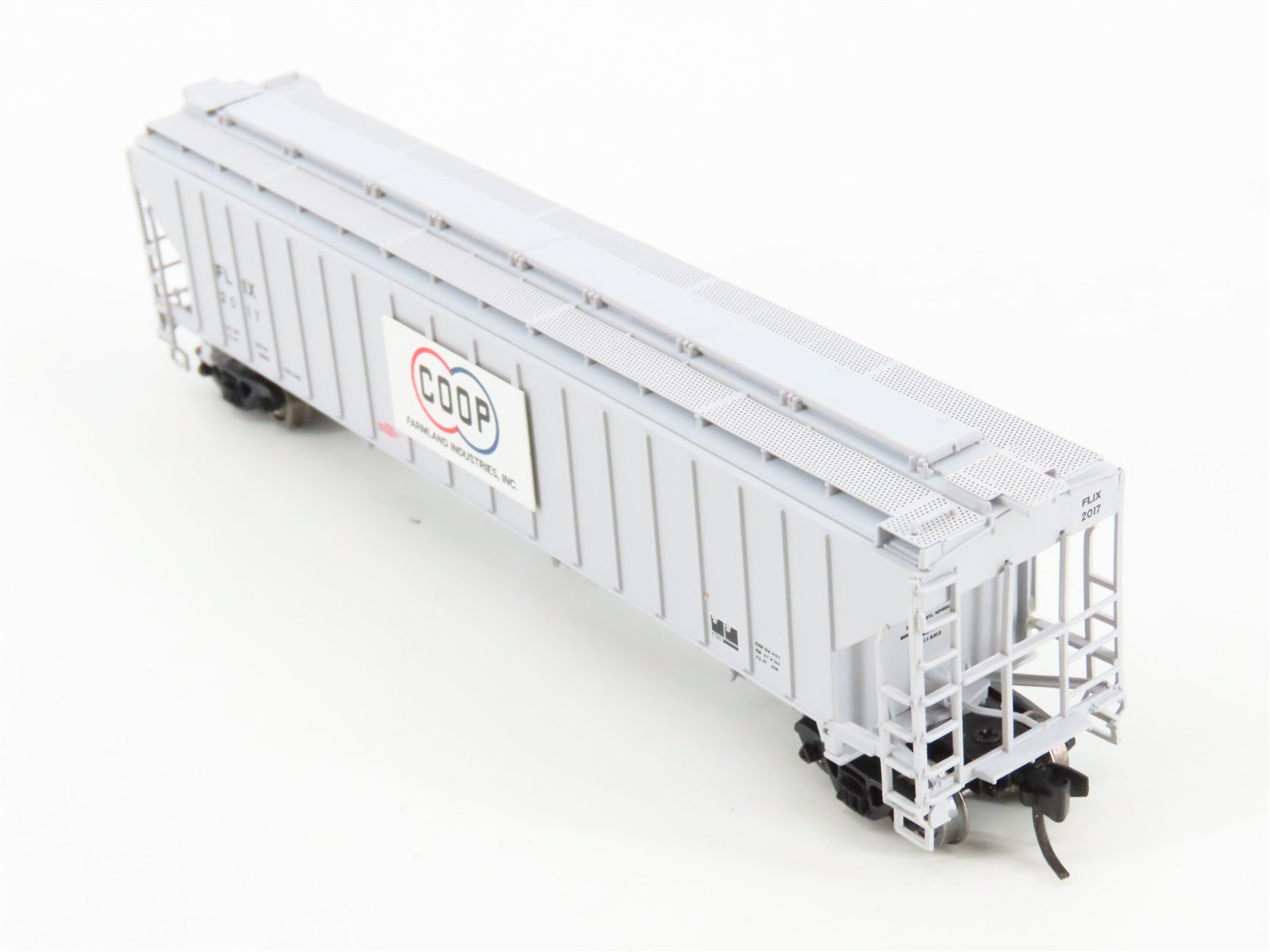 N Scale InterMountain 653112-01 FLIX Farmland Co-op 3-Bay Hopper 2017 RTR