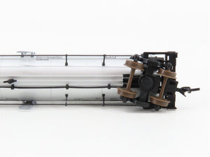 N Scale Atlas 50004633 CN Canadian National GATX 20,700 Gallon Tank Car RTR
