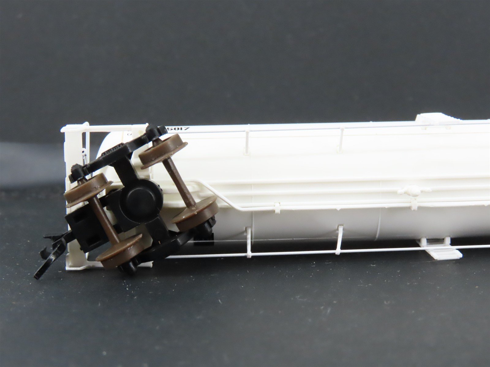 N Scale Atlas 50004628 GATX Tank Car 35817 RTR