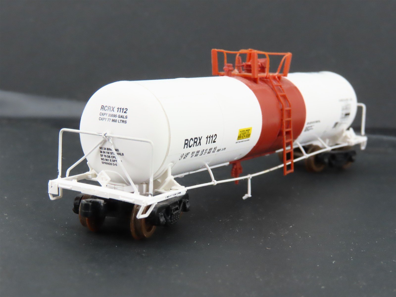 N Scale Atlas 50002449 RCRX Reagent Chemical Tank Car 1112 RTR
