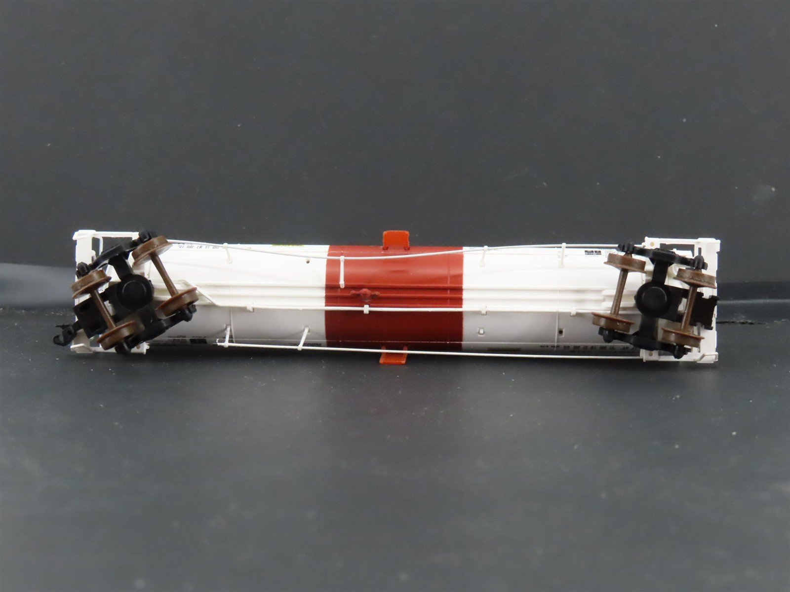 N Scale Atlas 50002449 RCRX Reagent Chemical Tank Car 1112 RTR