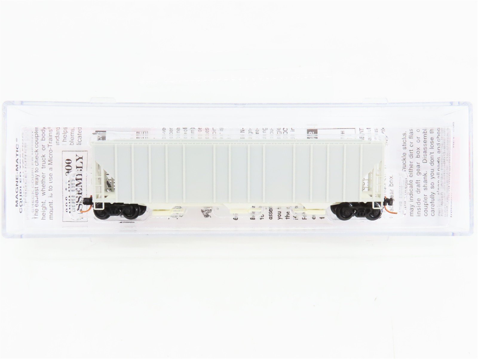 N Scale Micro-Trains 09900000 Undecorated Evans 3-Bay Covered Hopper RTR