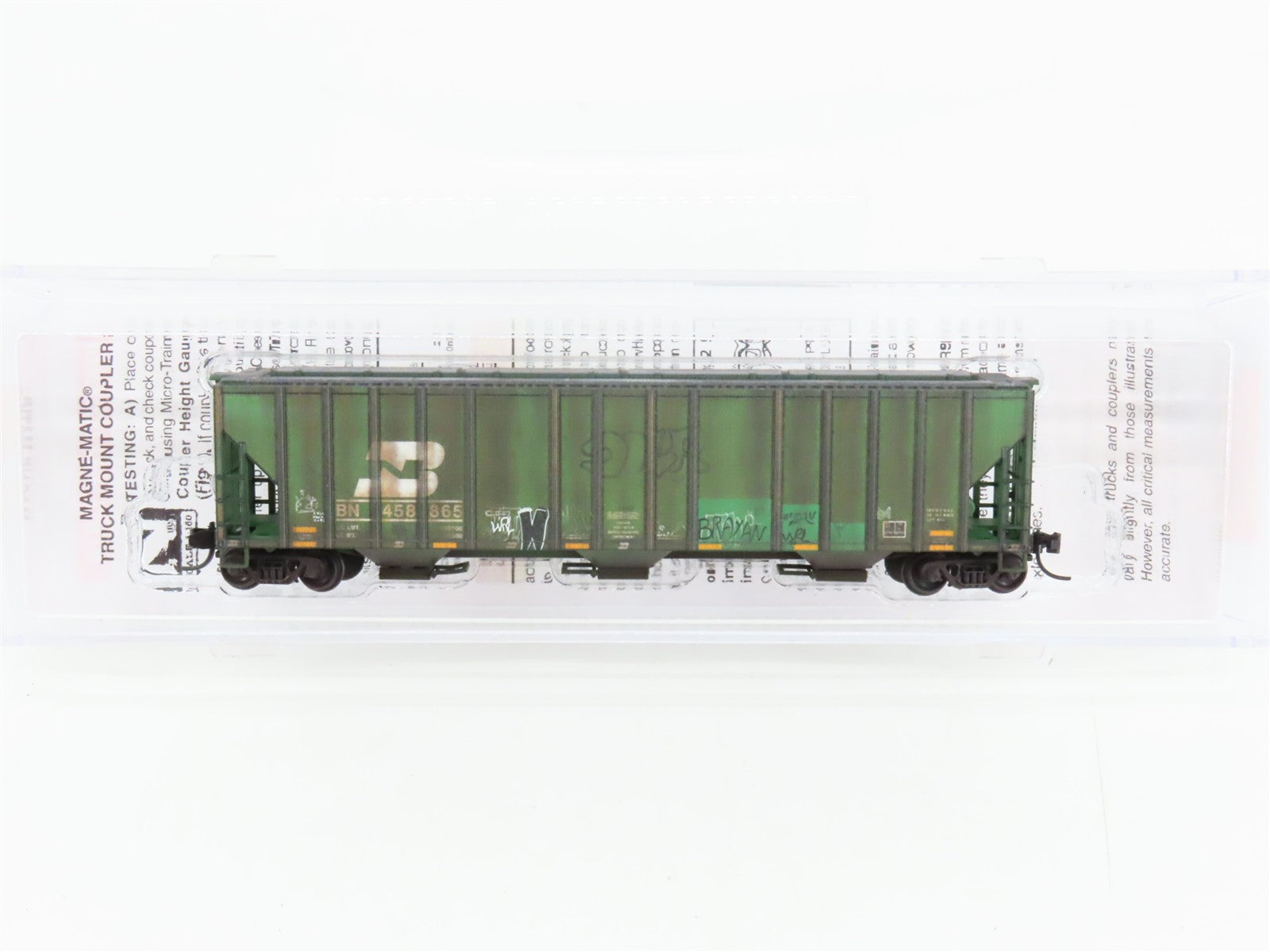 N Scale Micro-Trains 09953240 BN Burlington Northern 3-Bay Covered Hopper RTR