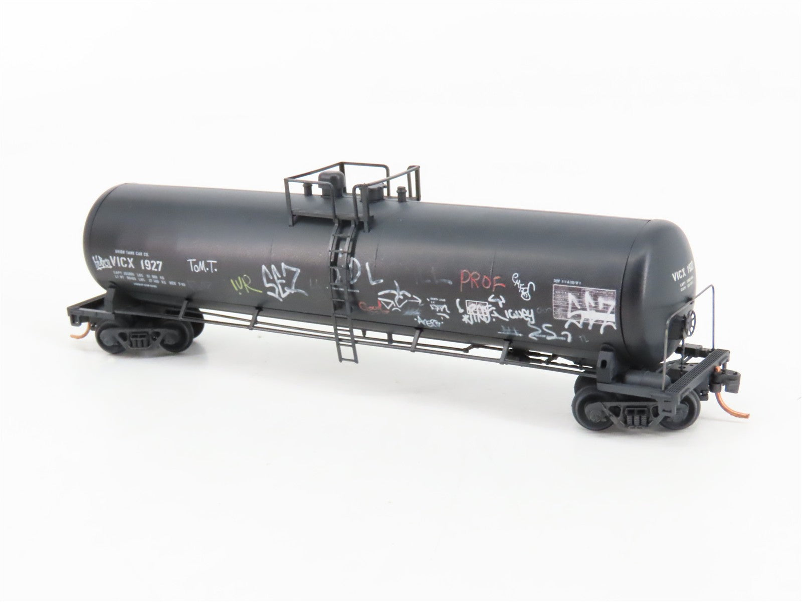 N Scale Micro-Trains 11044390 VICX Union Tank Car Company 56' Tank Car 1927 RTR