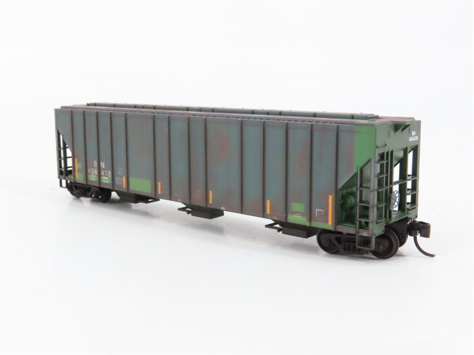 N Scale Micro-Trains 09951230 BN Burlington Northern 3-Bay Covered Hopper RTR