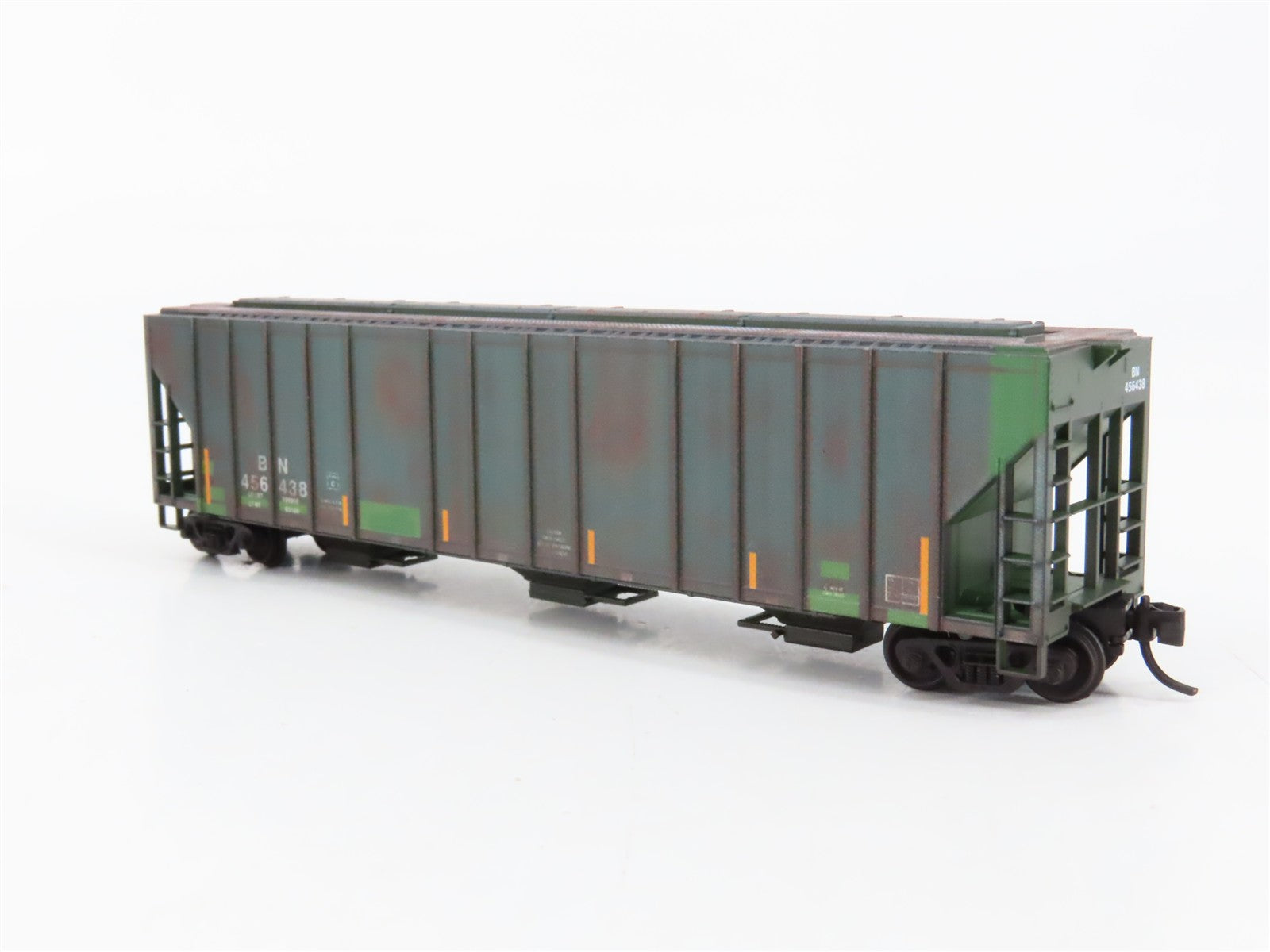 N Scale Micro-Trains 09951230 BN Burlington Northern 3-Bay Covered Hopper RTR
