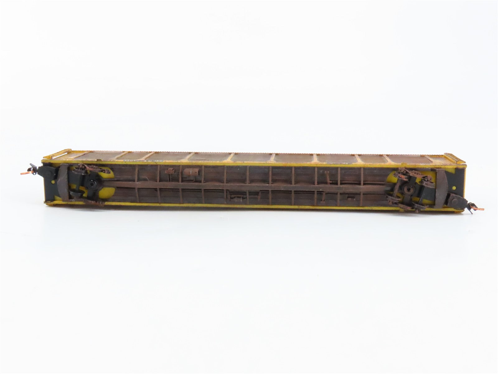 N Scale Micro-Trains 11100230 Chicago & North Western 89' Auto Carrier RTR