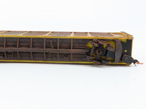 N Scale Micro-Trains 11100230 Chicago & North Western 89' Auto Carrier RTR