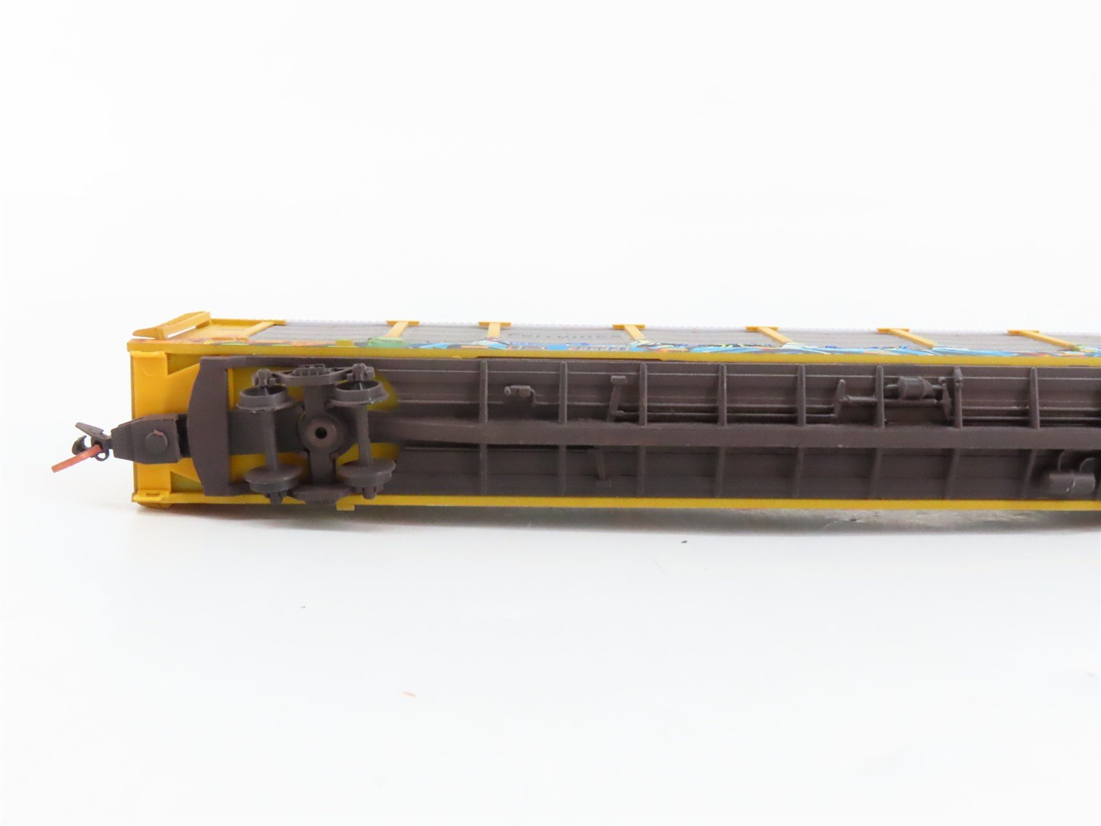 N Scale Micro-Trains 11144120 Ferromex 89' Tri-Level Closed Auto Carrier RTR