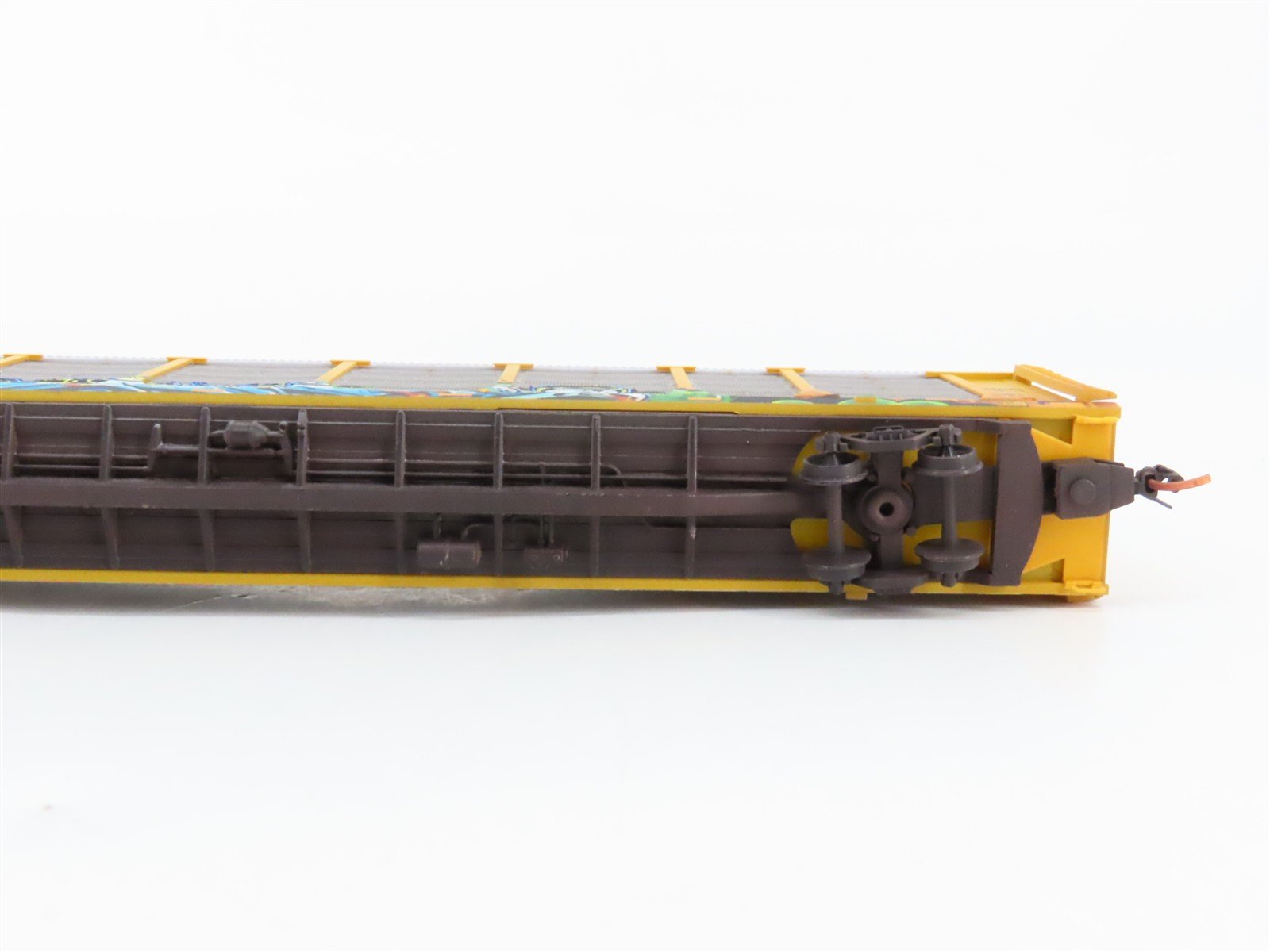 N Scale Micro-Trains 11144120 Ferromex 89' Tri-Level Closed Auto Carrier RTR
