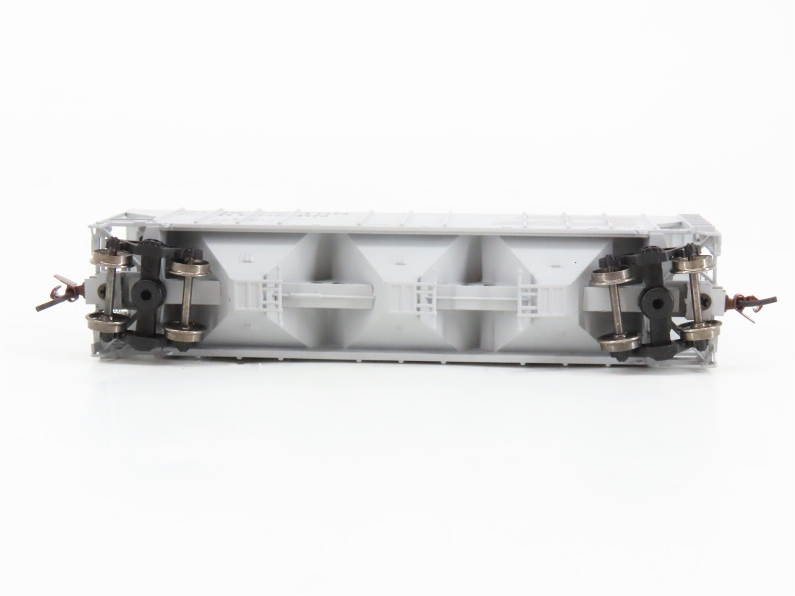 N Scale BLMA Models 11019 Burlington Northern PS-4000 3-Bay Covered Hopper RTR