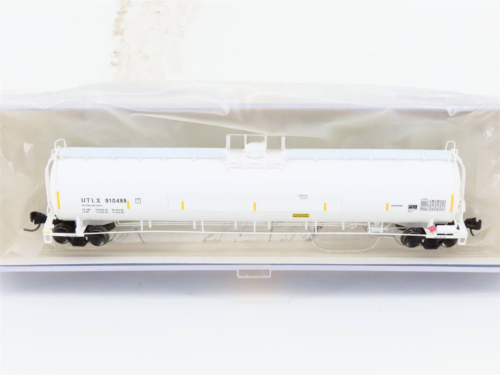 N Scale Athearn ATH23532 UTLX UTC 33K Gallon LPG 