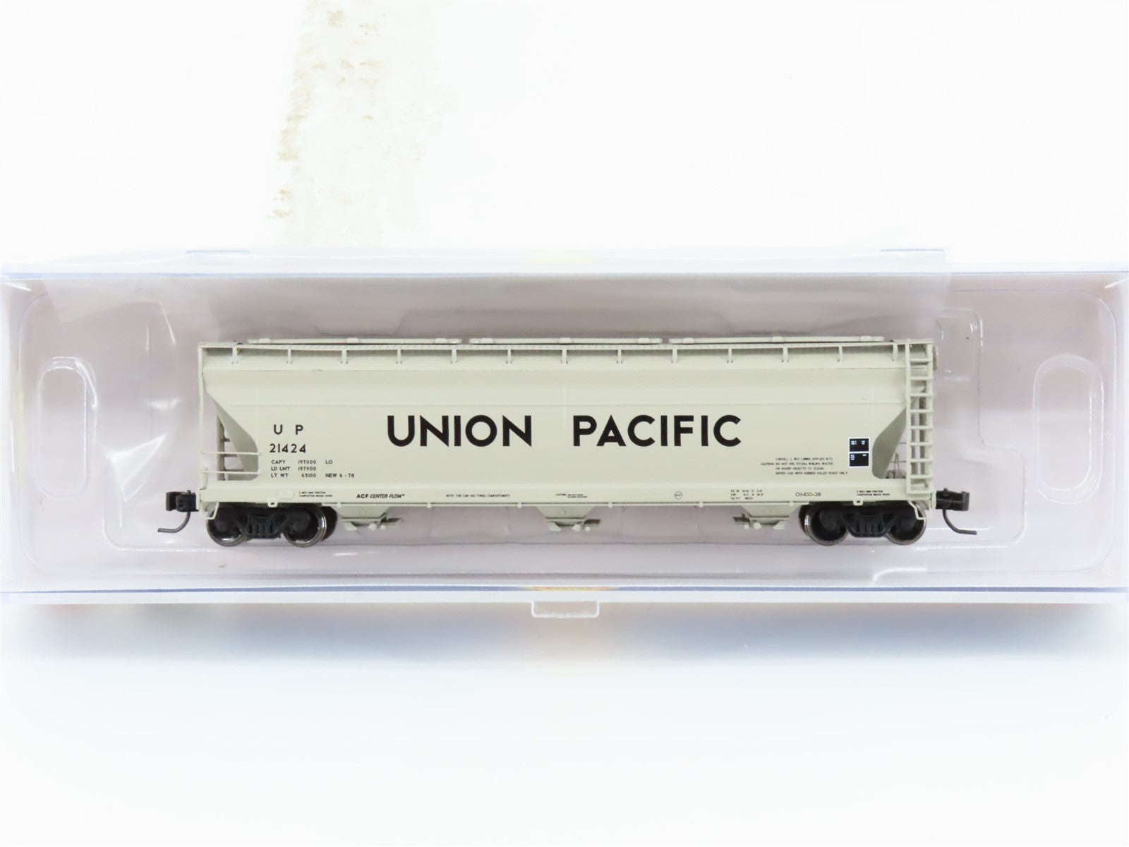 N Scale Athearn ATH7881 UP Union Pacific ACF 4600 3-Bay Covered Hopper #21424