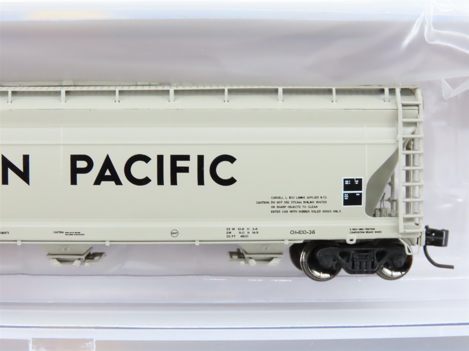 N Scale Athearn ATH7883 UP Union Pacific ACF 4600 3-Bay Covered Hopper #21637