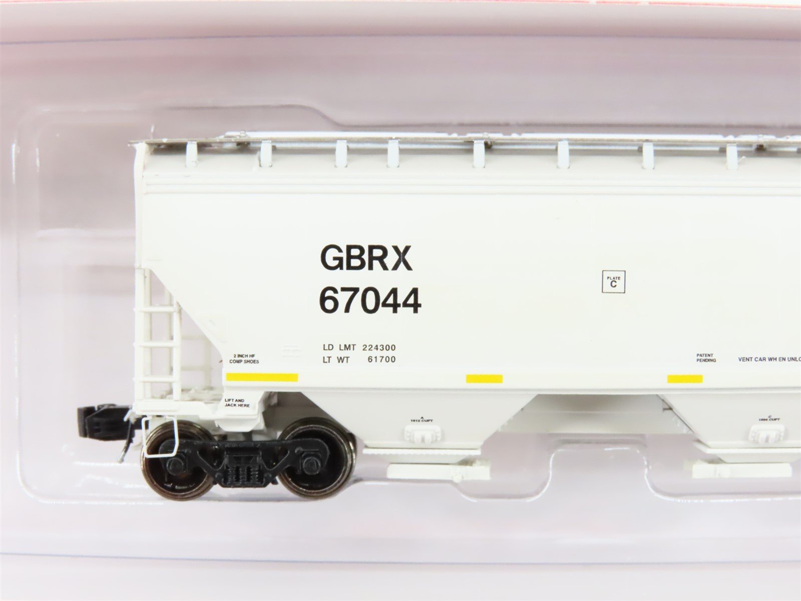 N Scaletrains.com SXT31391 GBRX Greenbrier Leasing 3-Bay Covered Hopper #67044