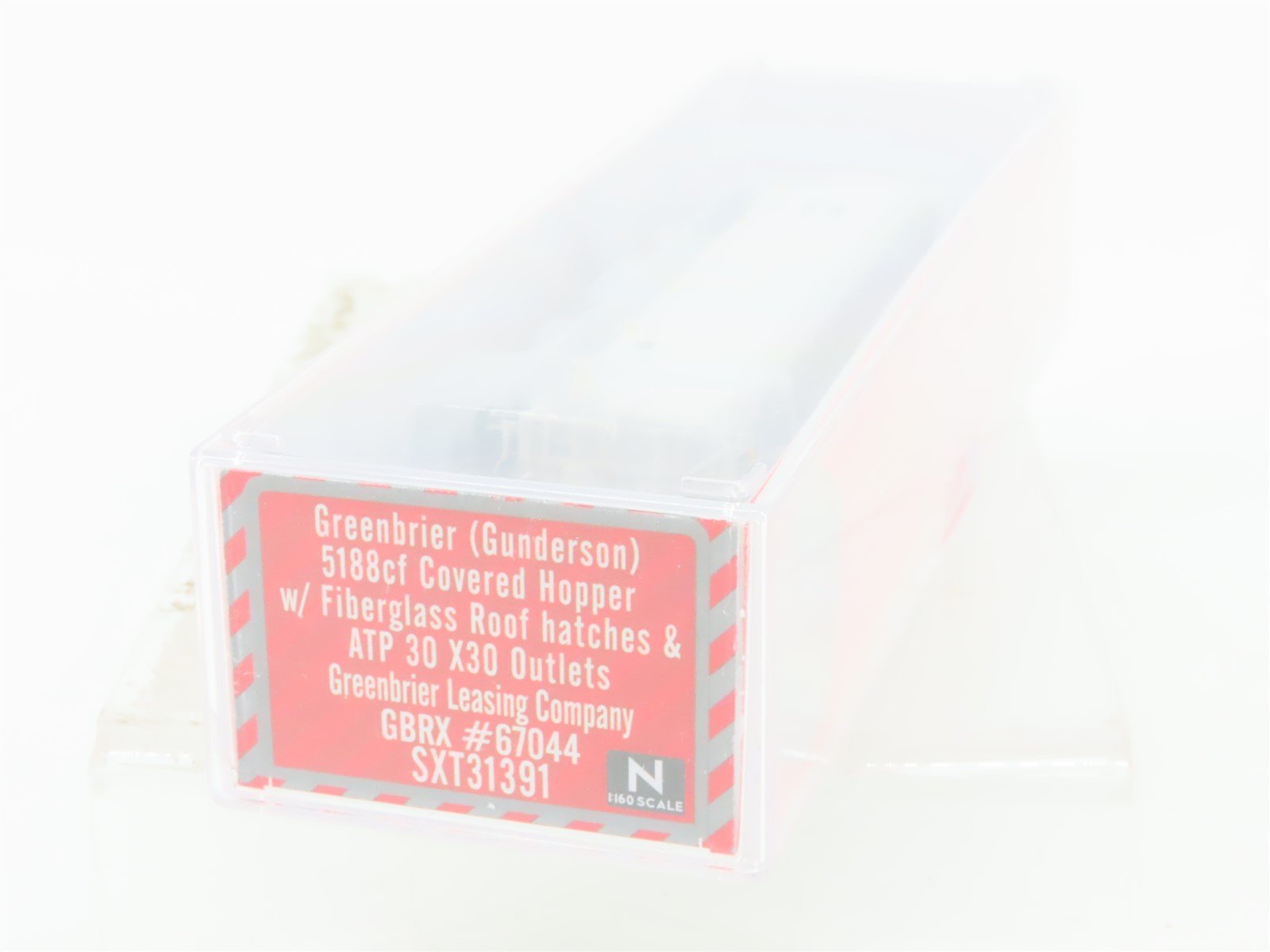 N Scaletrains.com SXT31391 GBRX Greenbrier Leasing 3-Bay Covered Hopper #67044