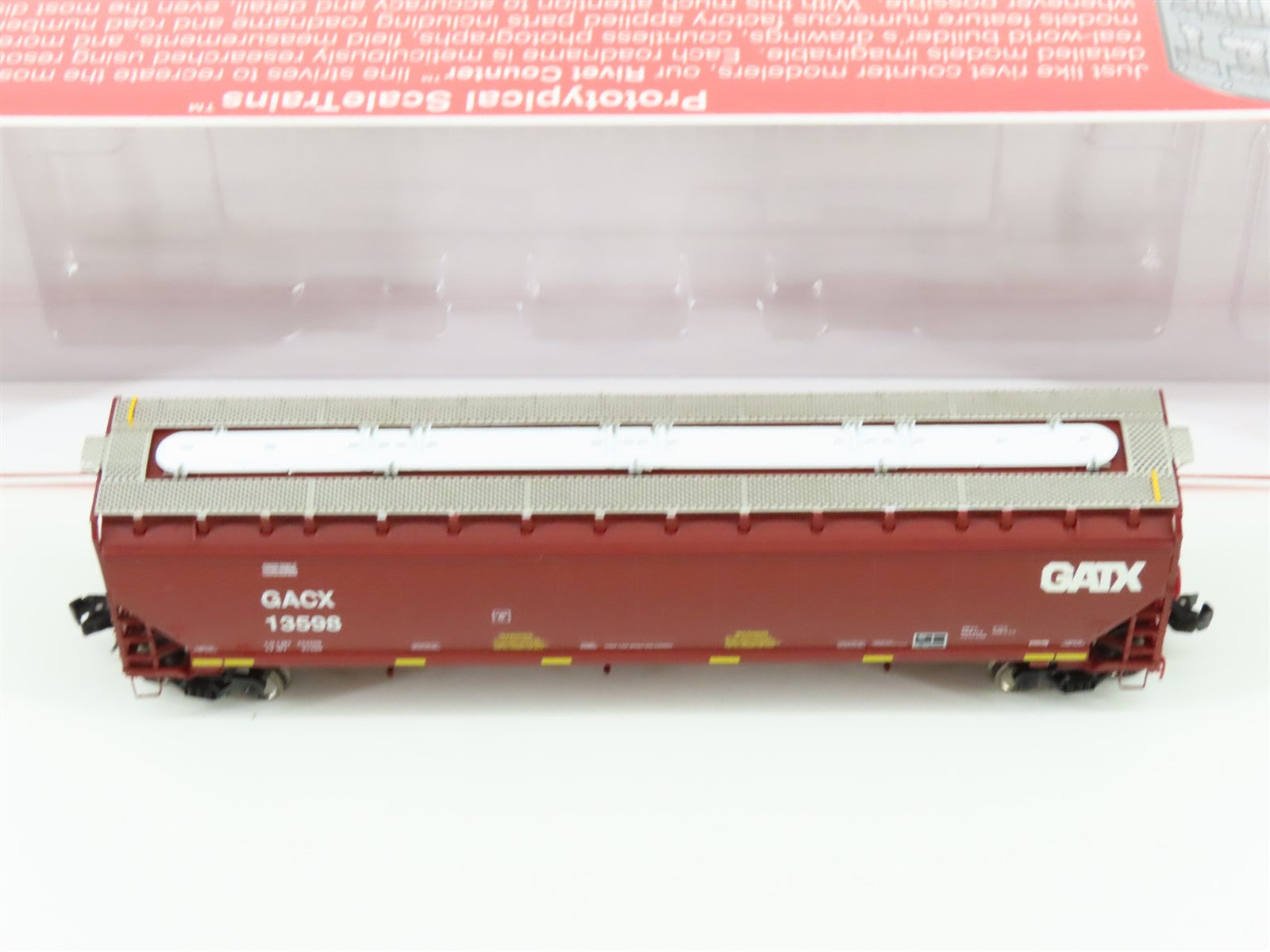 N Scaletrains.com SXT31389 Rivet Counter GACX GATX 3-Bay Covered Hopper #13598