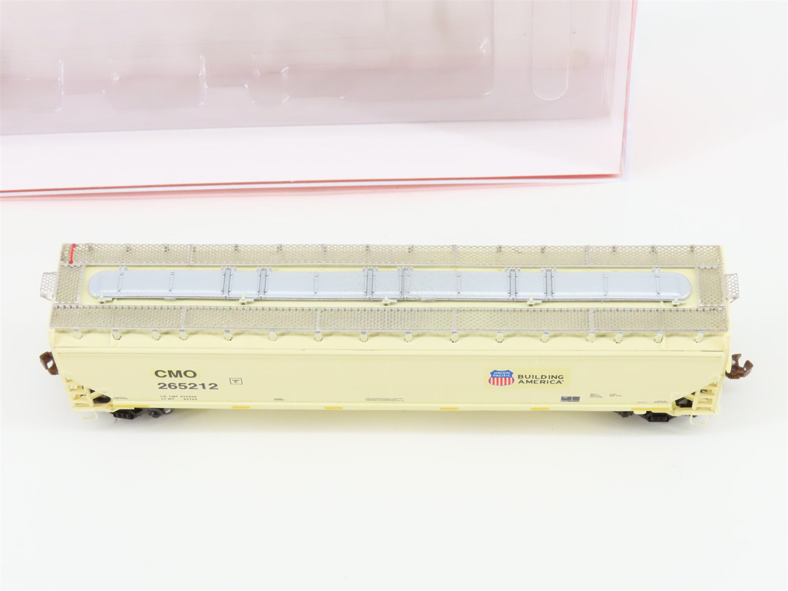 N Scaletrains.com SXT30927 CMO Union Pacific 3-Bay Covered Hopper #265212