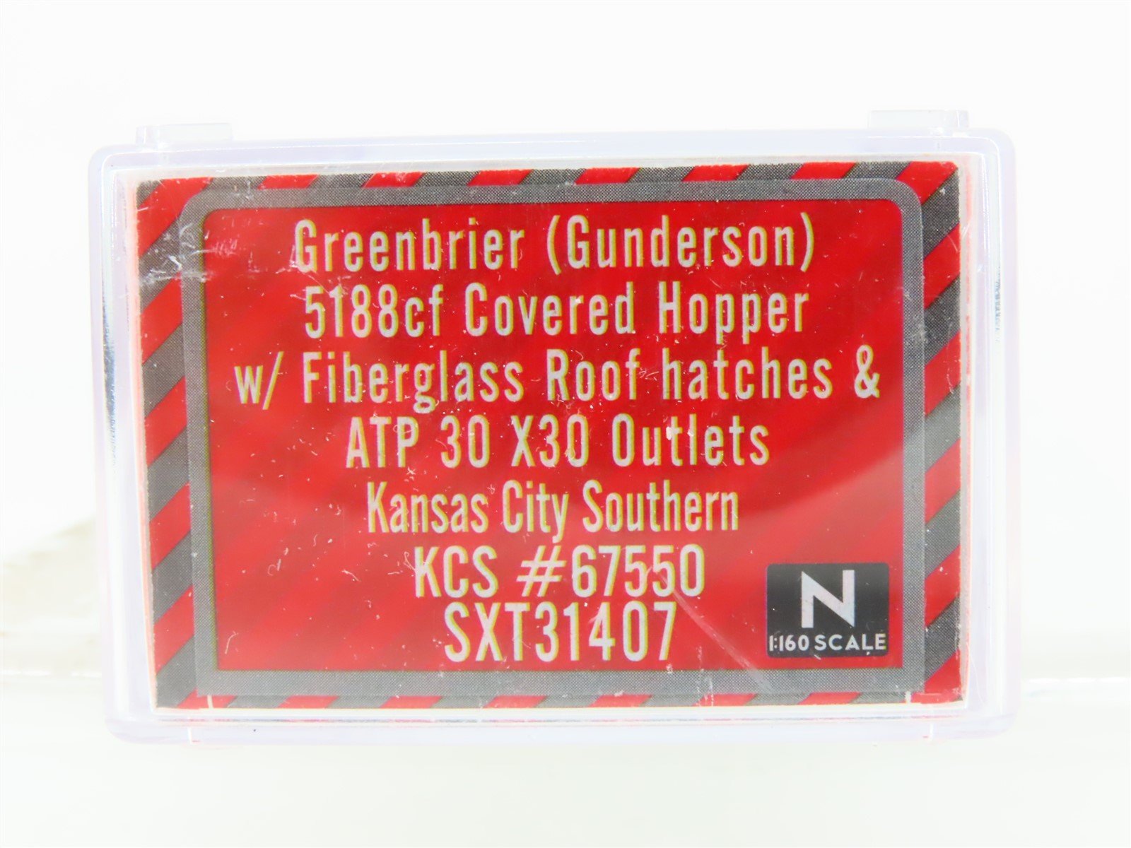 N Scaletrains.com SXT31407 KCS Kansas City Southern 3-Bay Covered Hopper #67550