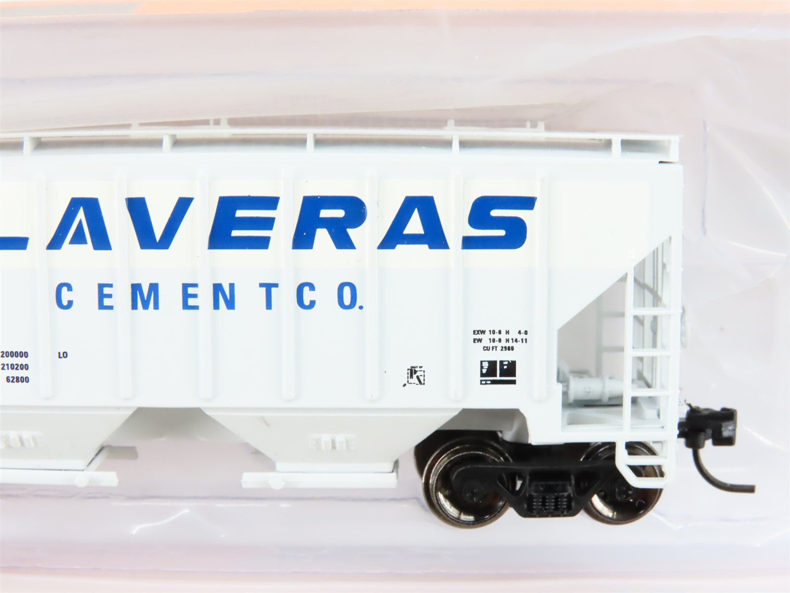 N Fox Valley Models FVM 85402-3 PLCX Calaveras Cement 2-Bay Covered Hopper #140