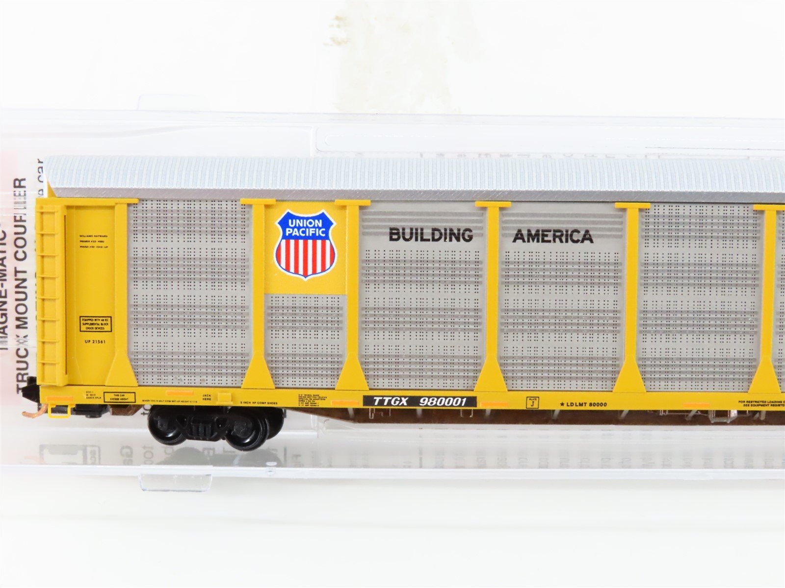 N Scale Micro-Trains MTL 11100280 TTGX UP 89' Tri-Level Closed Autorack #98001