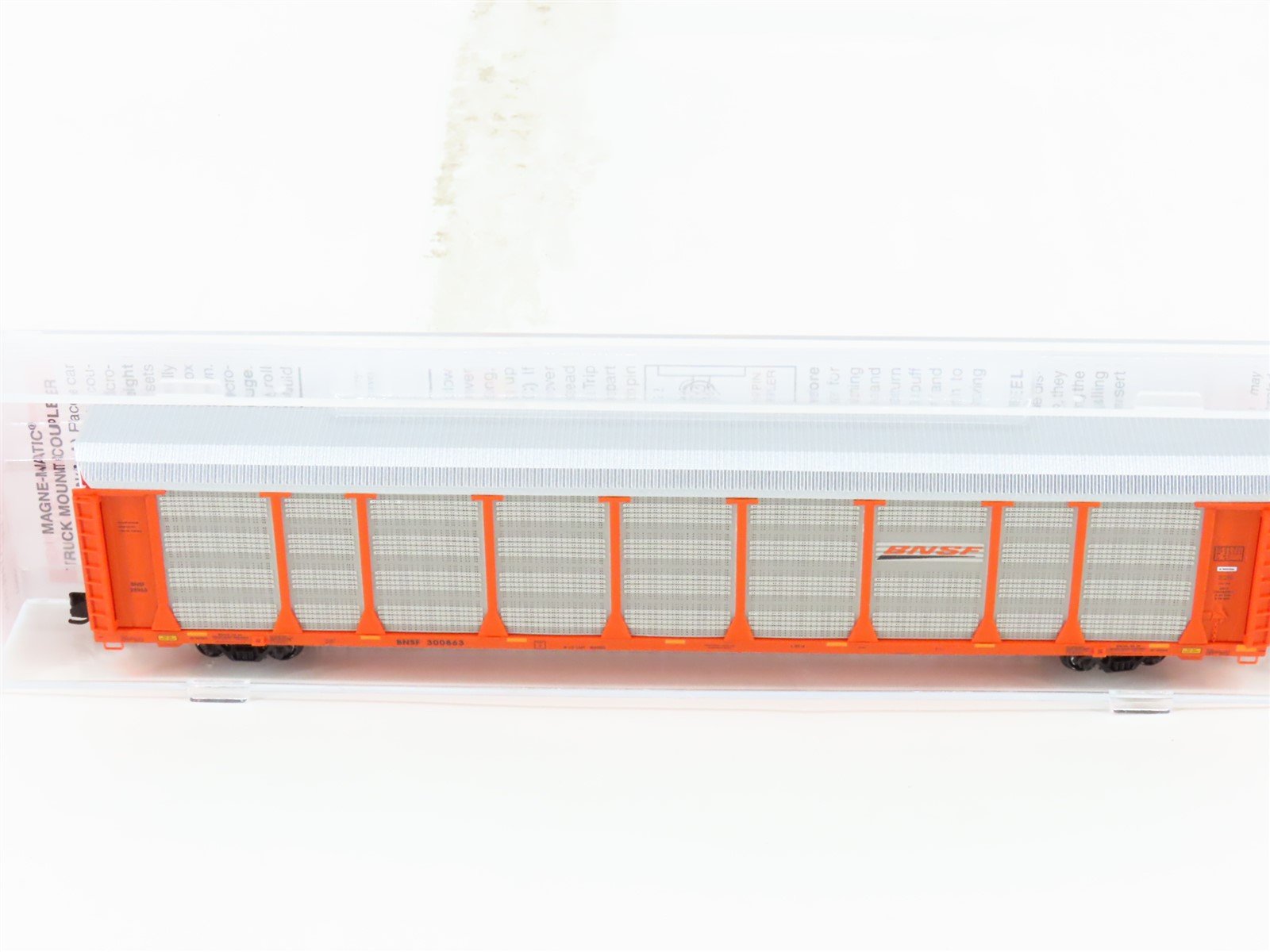 N Scale Micro-Trains MTL 11100420 BNSF 89' Tri-Level Closed Autorack #300863