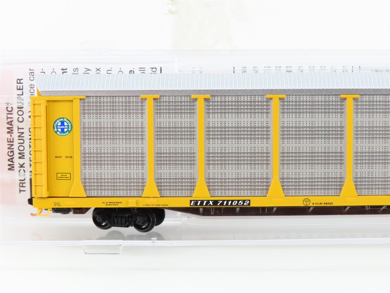 N Scale Micro-Trains MTL 11100210 ETTX BNSF 89' Tri-Level Closed Autorack 711052
