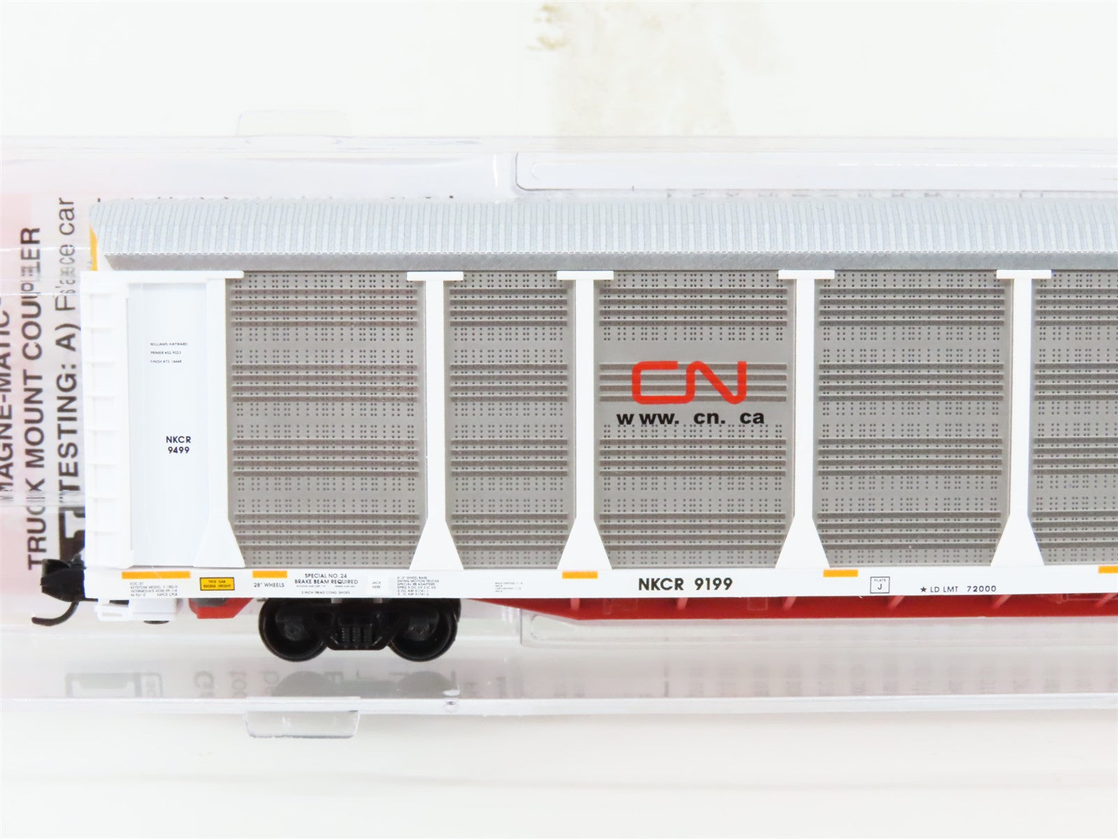 N Scale Micro-Trains MTL 11100341 NKCR CN 89' Tri-Level Closed Autorack #9199
