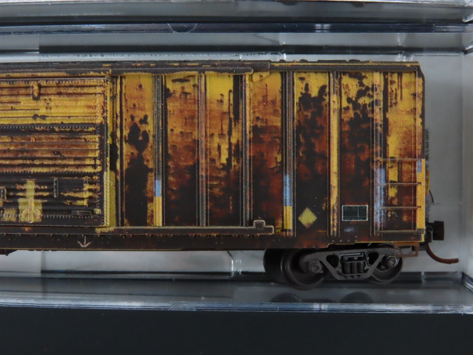 N Scale Micro-Trains MTL 50' Rib Side Box Cars 5-Pack - Weathered & Graffiti