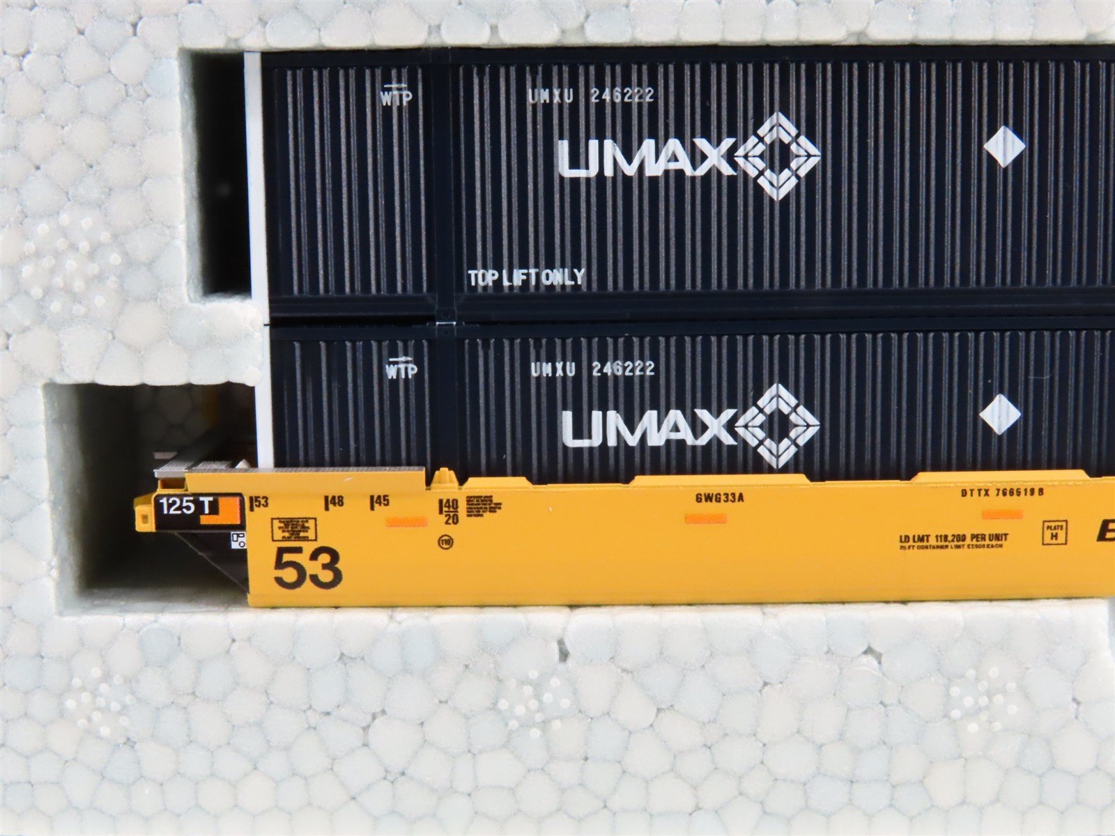 N KATO 106-6176 TTX / UMAX Gunderson MAXI-IV Articulated 3-Unit Well Car w/ Load