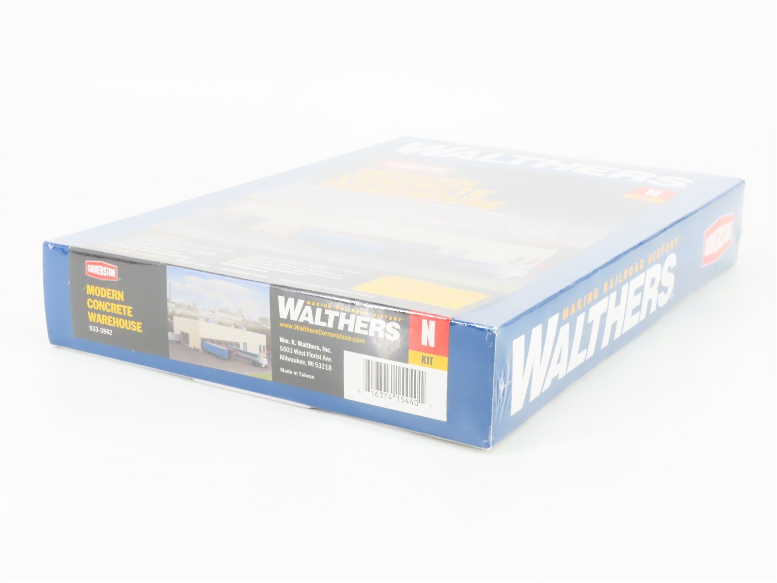 N Scale Walthers Cornerstone Kit 933-3862 Modern Concrete Warehouse - SEALED