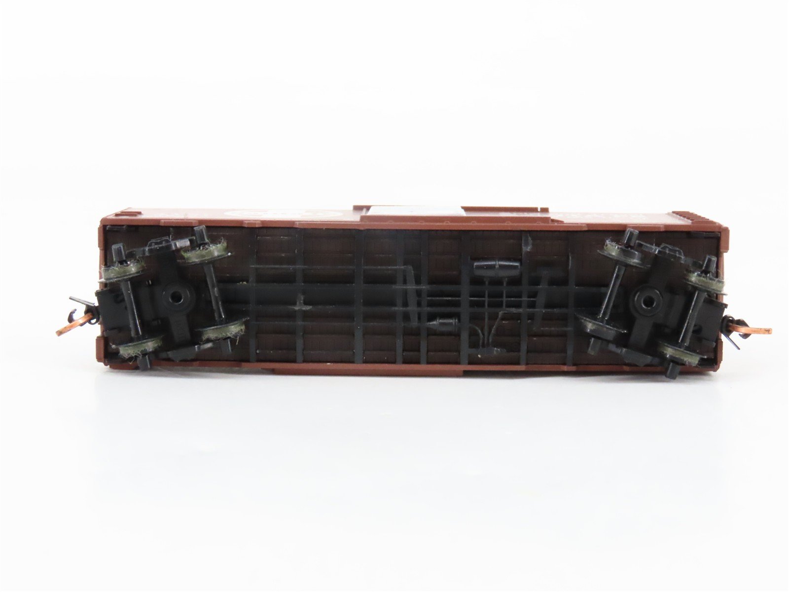 N Scale Micro-Trains 73040 ATSF Santa Fe 40' Box Car 39834 RTR
