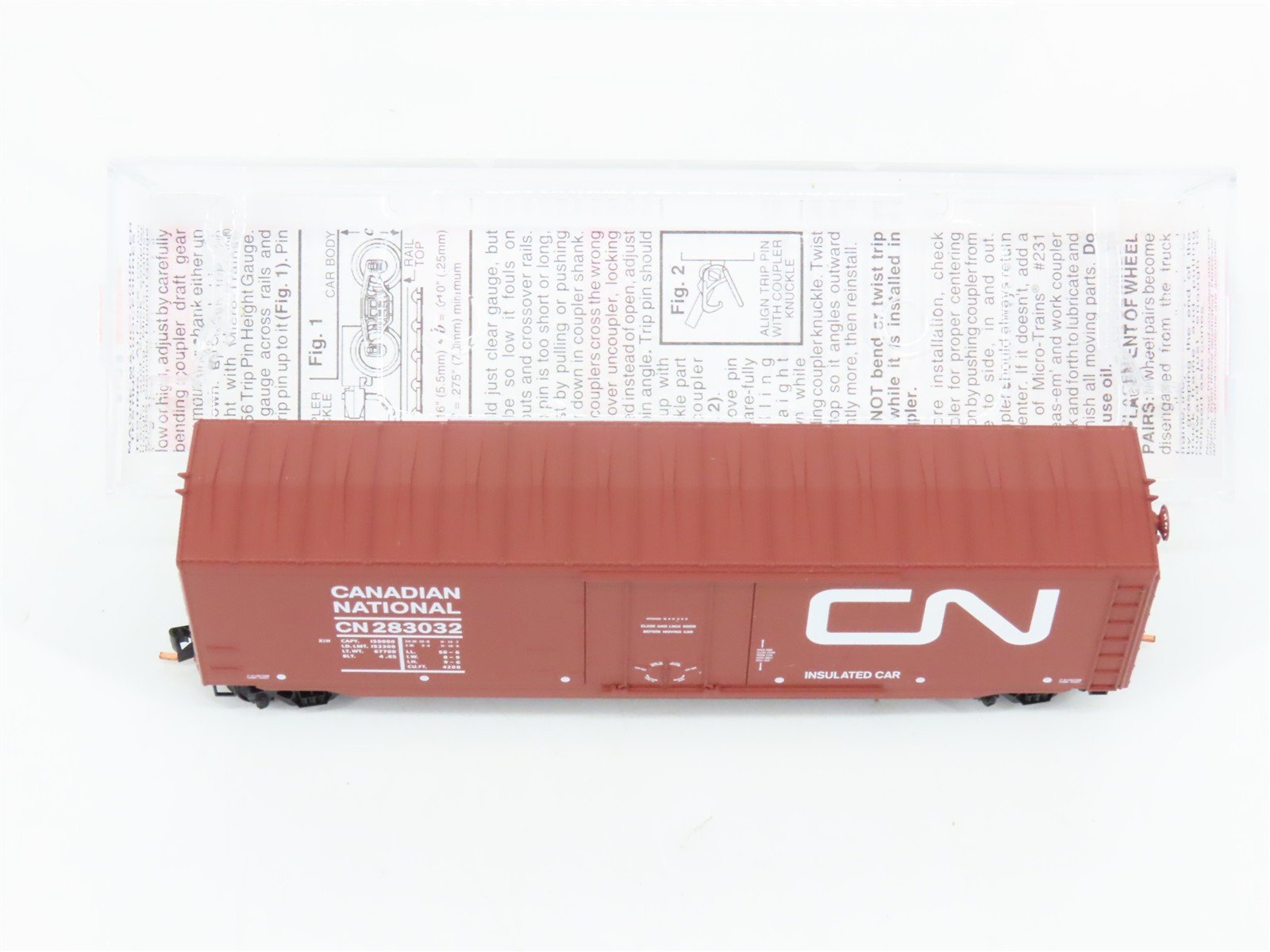N Scale Micro-Trains 38340 CN Canadian National 50' Plug Door Box Car 283032 RTR