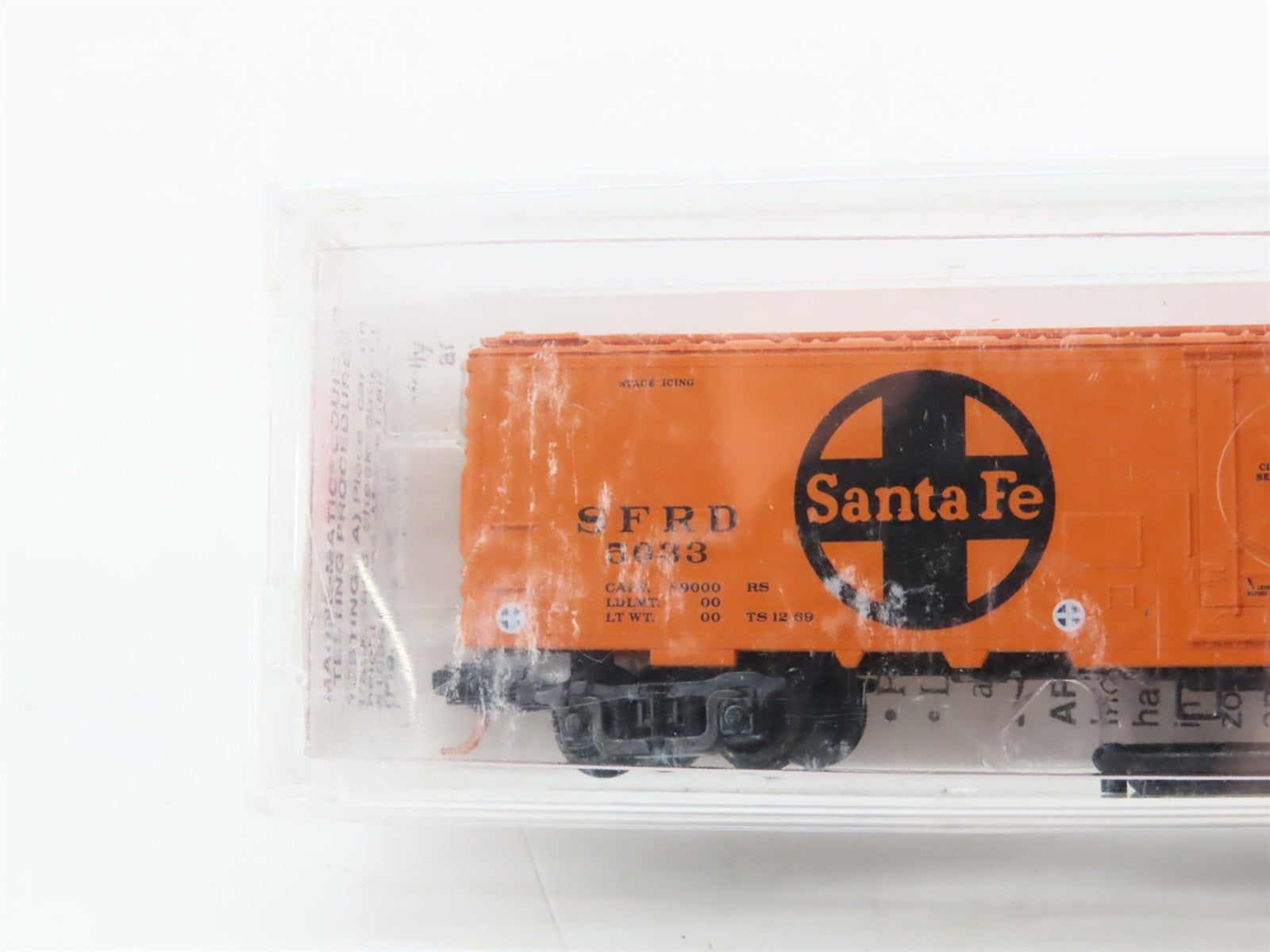 N Scale Micro-Trains 52050 ATSF Santa Fe 52' Express Reefer 5033 RTR