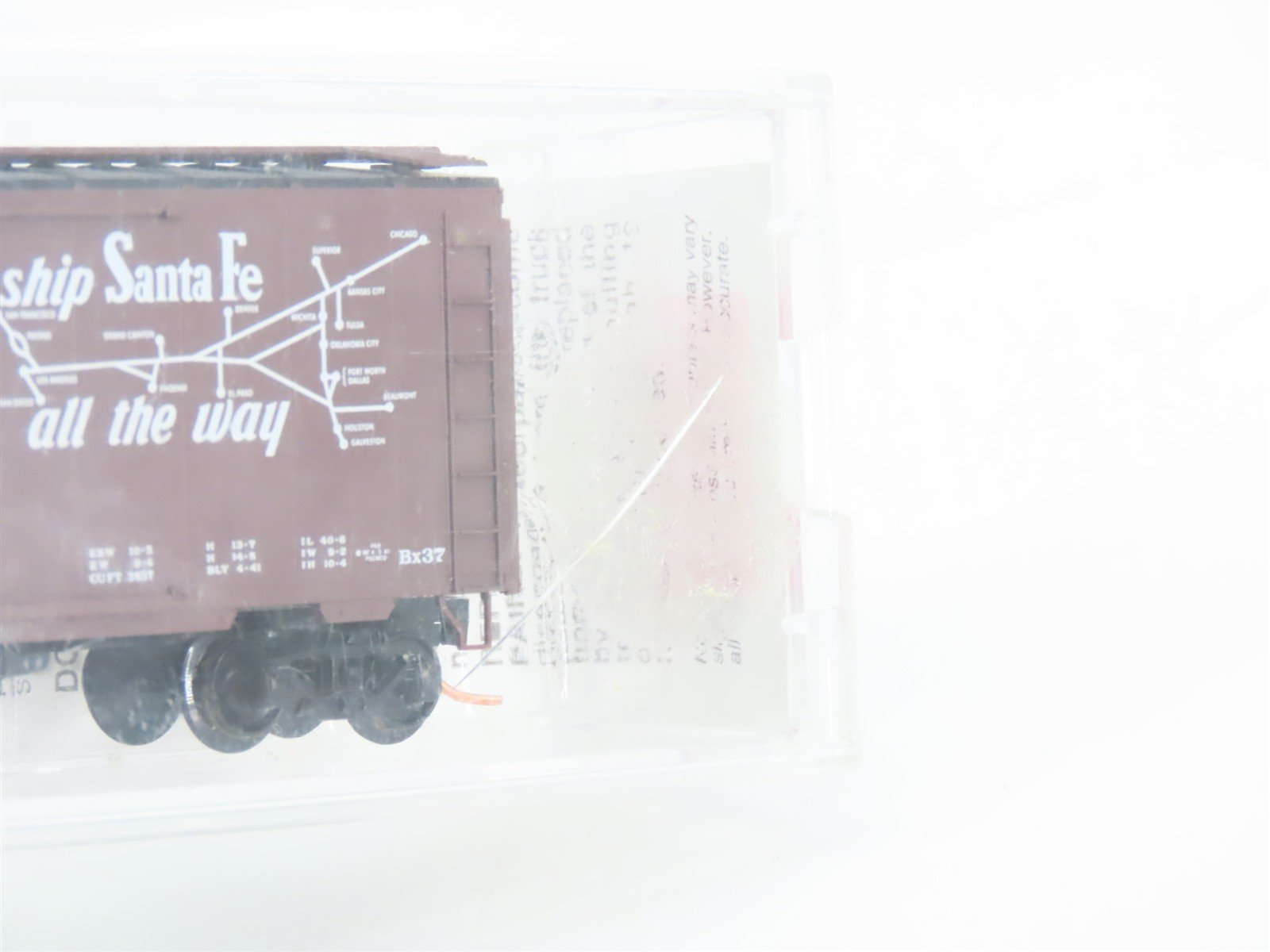 N Scale Micro-Trains 20460 ATSF Atchison, Topeka & Santa Fe 40' Box Car RTR