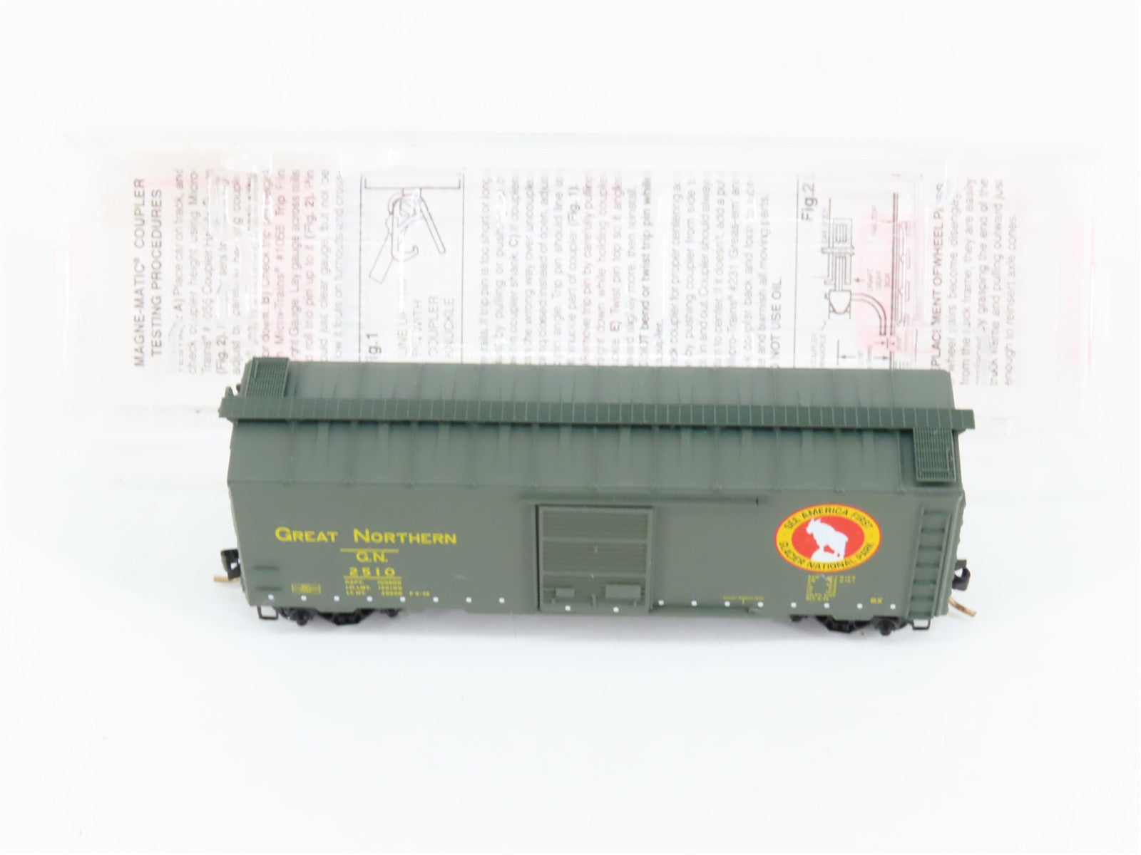 N Scale Micro-Trains 20416 GN Great Northern 40' Box Car 2510 RTR