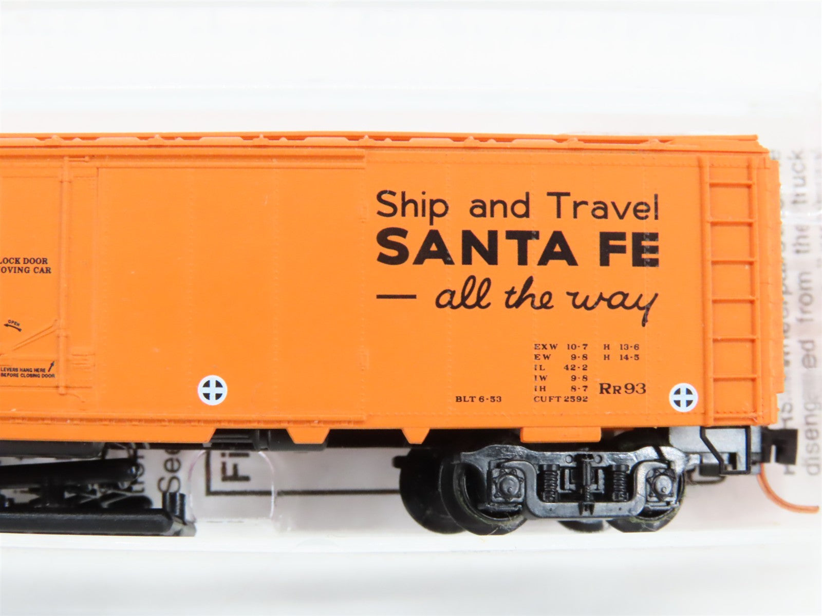 N Scale Micro-Trains 52050 SFRD Santa Fe 52' Express Reefer 5033 RTR