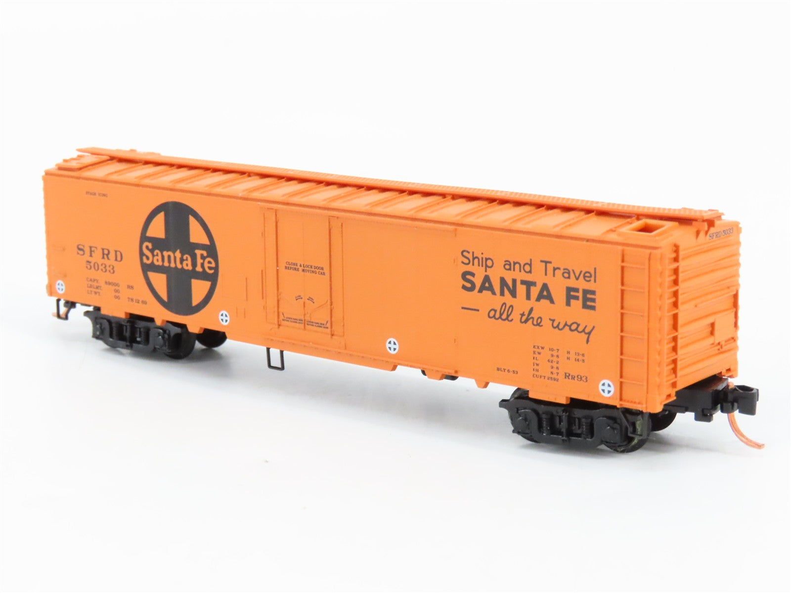 N Scale Micro-Trains 52050 SFRD Santa Fe 52' Express Reefer 5033 RTR