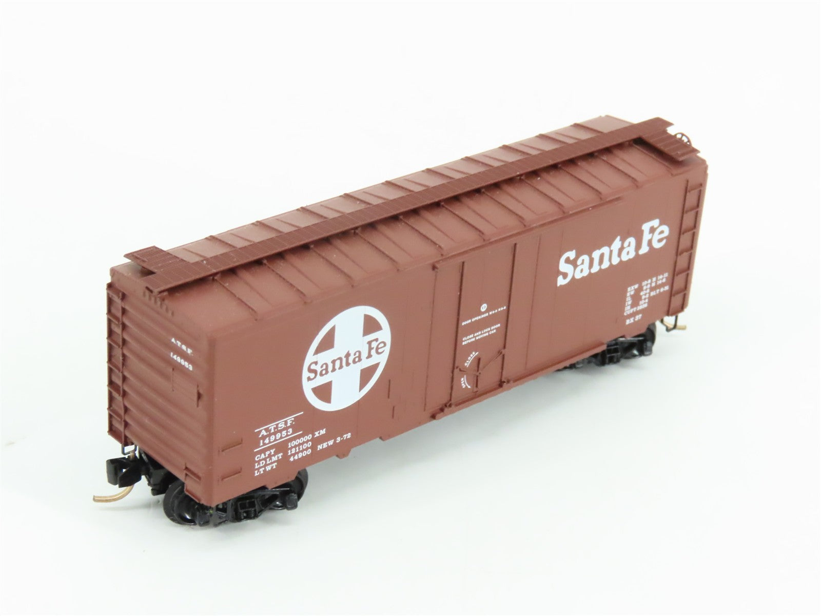 N Scale Micro-Trains 21110 ATSF Santa Fe 40' Plug Door Box Car 149953 RTR