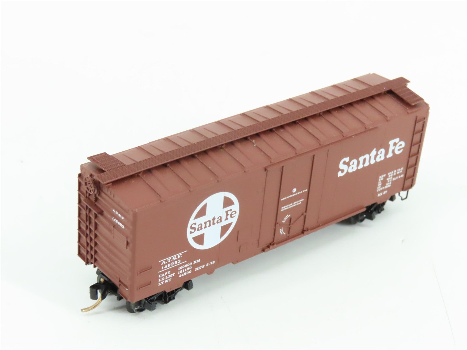 N Scale Micro-Trains 21110 ATSF Santa Fe 40' Plug Door Box Car 149953 RTR