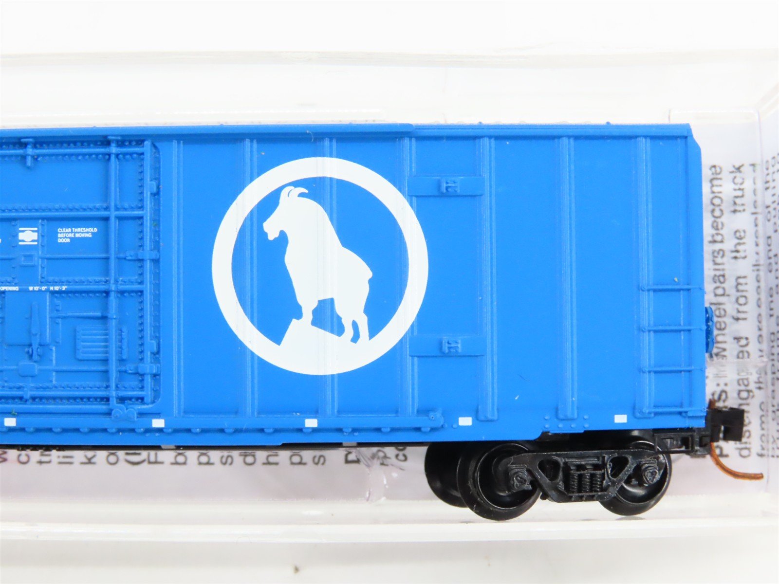 N Scale Micro-Trains 02700070 Great Northern 50' Rib Side Plug Door Box Car RTR