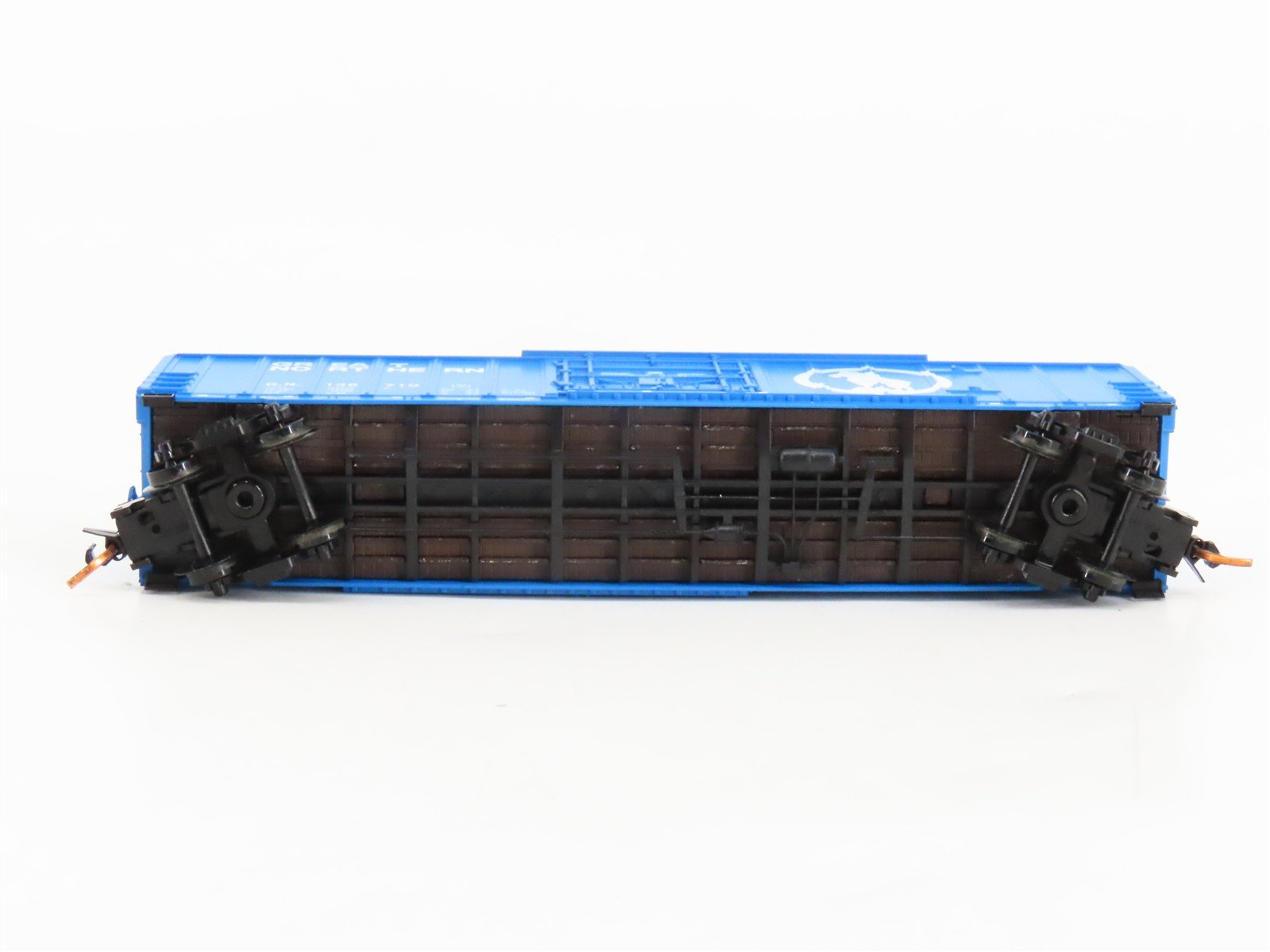 N Scale Micro-Trains 02700070 Great Northern 50' Rib Side Plug Door Box Car RTR
