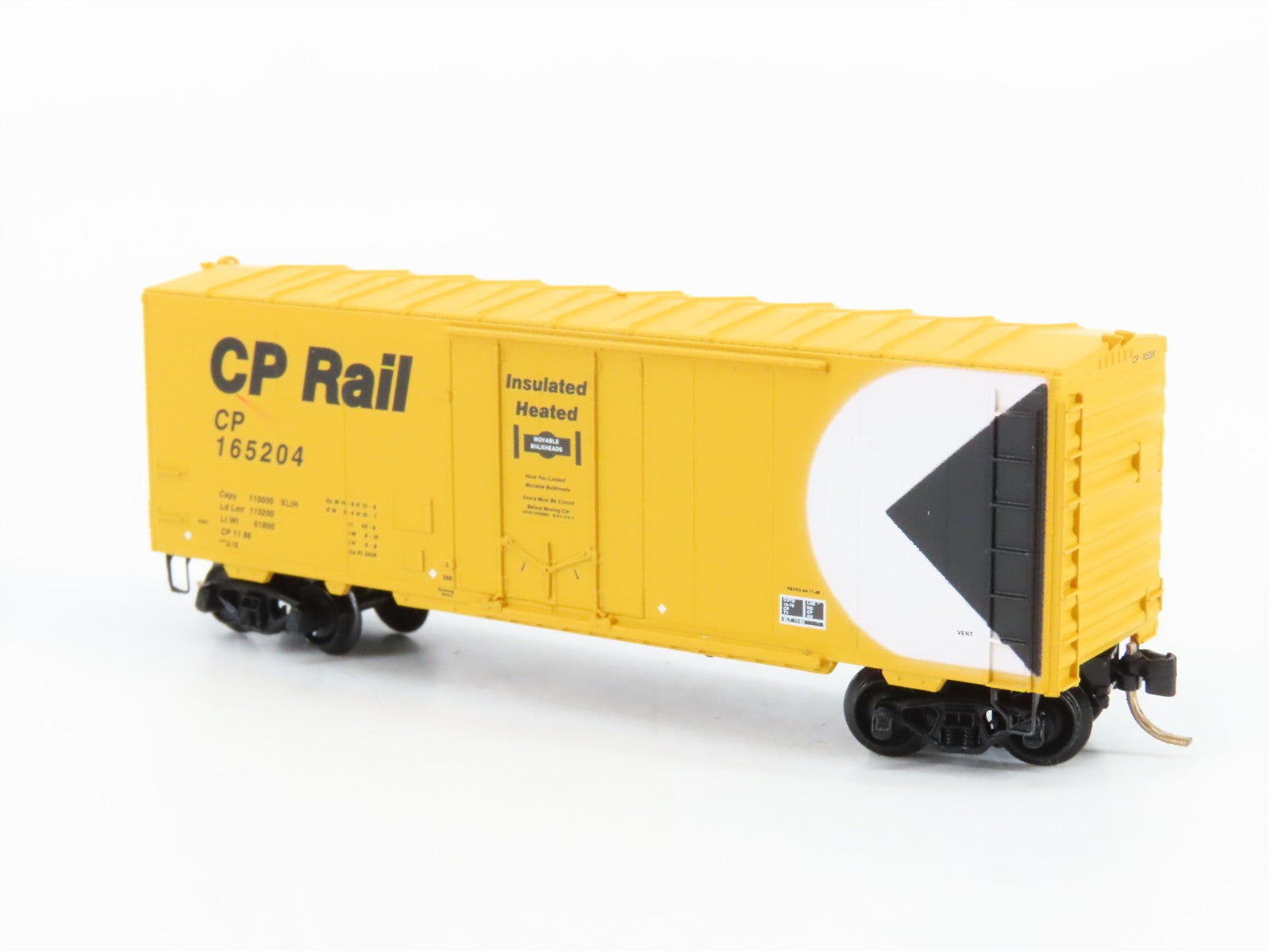 N Scale Micro-Trains 74010 CP Canadian Pacific 40' Plug Door Box Car 165204 RTR