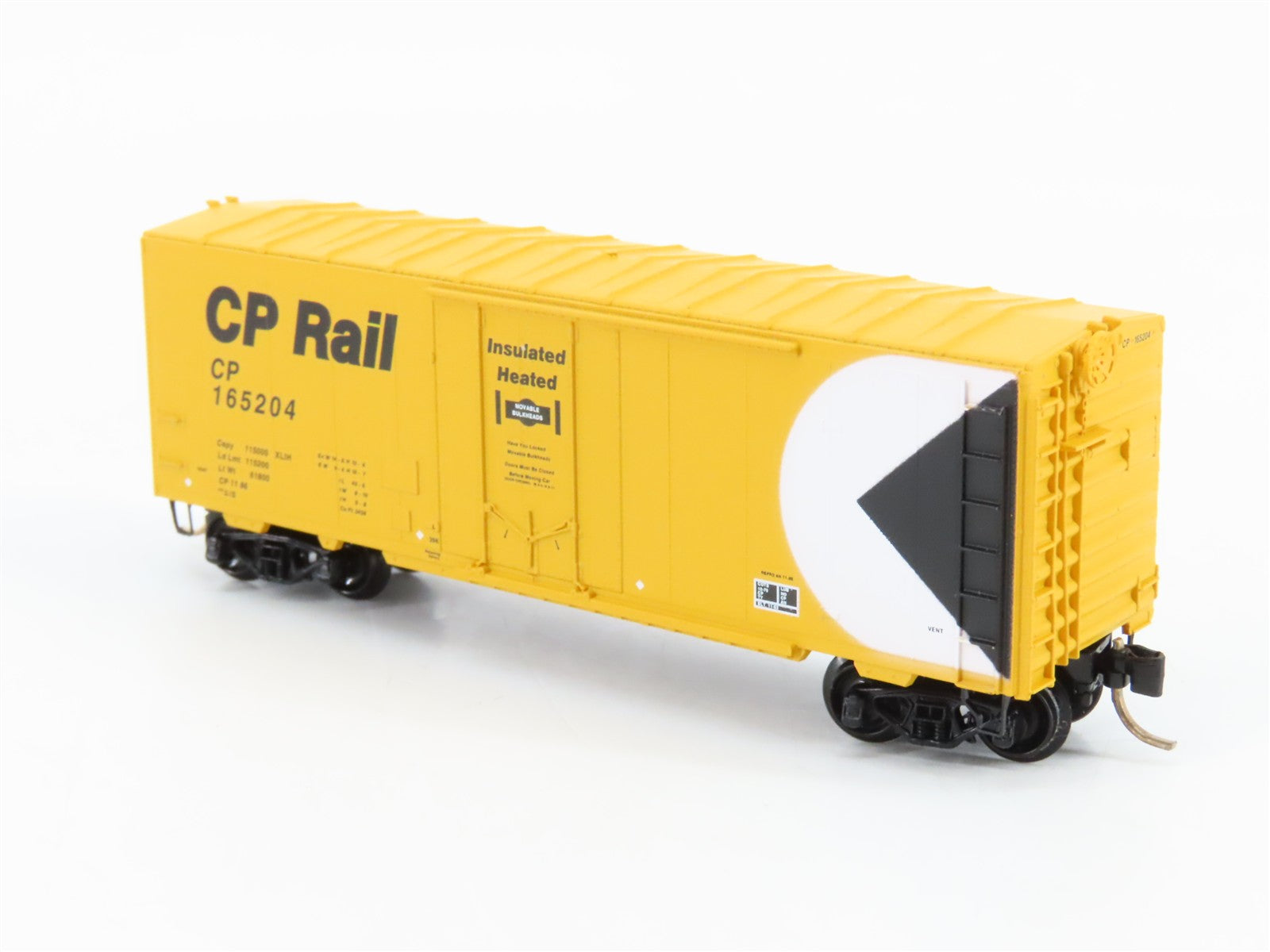 N Scale Micro-Trains 74010 CP Canadian Pacific 40' Plug Door Box Car 165204 RTR
