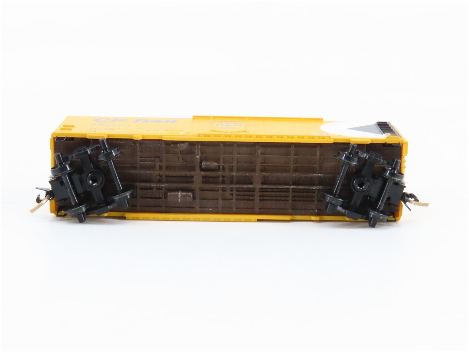 N Scale Micro-Trains 74010 CP Canadian Pacific 40' Plug Door Box Car 165204 RTR