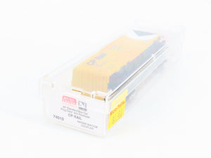 N Scale Micro-Trains 74010 CP Canadian Pacific 40' Plug Door Box Car 165204 RTR